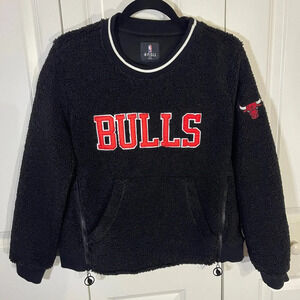 FISLL Chicago Bulls Sherpa Sweater Small Crewneck Pullover Black Embroidered Zip